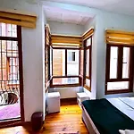 Cihangir Rooms